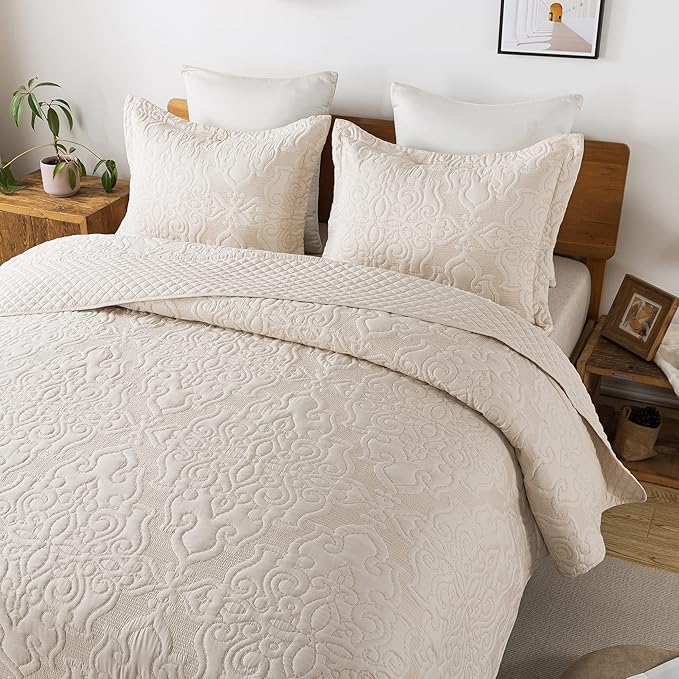 Travan 3-Piece Queen Quilt Set Quilted Bedspread Oversized Microfiber Lightweight Bedspread Coverlet Set with Shams Bedding Set for All Season, Beige, Queen Size