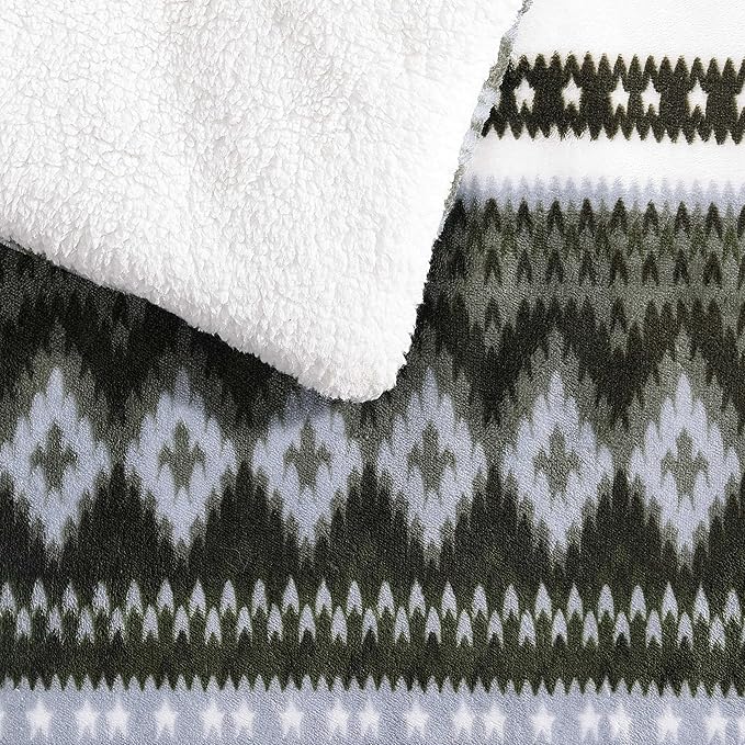 Eddie Bauer - Full/Queen Comforter Set, Reversible Plush Bedding with Matching Shams, Super Soft Luxurious Bedding Set, Oeko-Tex Certified (Shelton Fair Isle Green, Full/Queen)