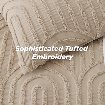 Bedsure Boho Tufted Khaki Comforter King Size, GentleSoft™ 3 Pieces Boho Farmhouse Decor Bedding, Arch Shabby Chic Bedding for All Seasons, 1 Bed Comforter, 2 Pillow Shams, 104x90 Inches