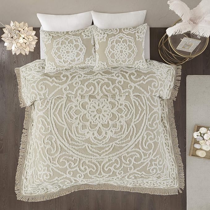 Madison Park Laetitia Lightweight 100% Cotton Quilt Set, Breathable Chenille Tufted, Shabby Chic Boho Medallion Design, Sham, Floral Ivory w/ Tassels, King/California King (104 in x 92 in) 3 Piece