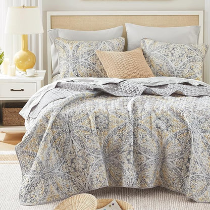 Comfort Spaces Boho Quilt Set King Reversible Vermicelli Quilting King Size Bed, All Season, Lightweight, Coverlet Winter Layer Bedding, Shams, Gloria, King Grey/Yellow 3 Piece