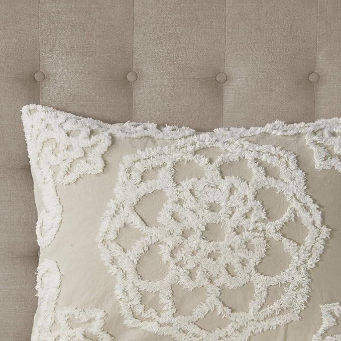 Madison Park Laetitia Lightweight 100% Cotton Quilt Set, Breathable Chenille Tufted, Shabby Chic Boho Medallion Design, Sham, Floral Ivory w/ Tassels, King/California King (104 in x 92 in) 3 Piece