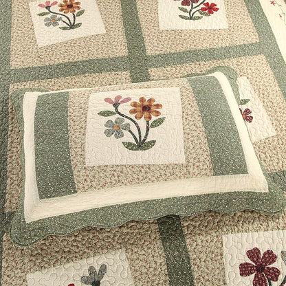 vctops Farmhouse Green 2 Piece Embroidered Floral Quilted Bedspread Quilt Set 100% Cotton Reversible Patchwork Coverlet Set 1 Quilt and 1 Pillow Sham (Green,Twin)