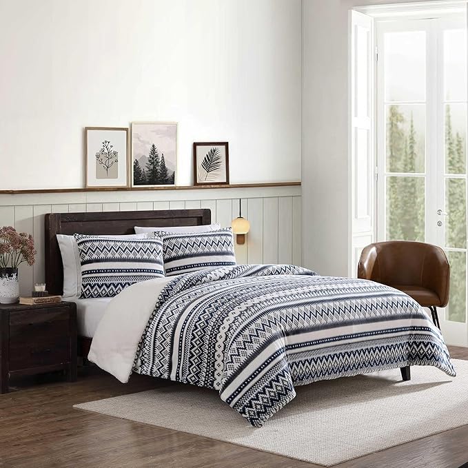 Eddie Bauer - Twin Comforter Set, Reversible Plush Bedding with Matching Sham, Dorm Essentials, Oeko-Tex Certified (Shelton Fair Isle Navy)