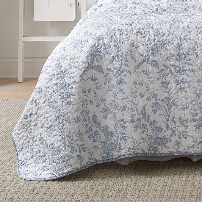 Laura Ashley - Queen Quilt Set, Soft Cotton Bedding with Reversible Design, Medium Weight for Year Round Use, 3 Piece Bed Set with Matching Pillowcases (Amberley Blue)