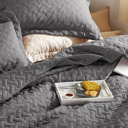 Bedsure California King Quilts - Lightweight Bedspreads Cal King Size with Basket Weave Pattern, Soft Quilt Bedding Set, Grey Comforter Set Coverlet for All Seasons with 2 Pillow Shams (111" x 106") | Skin-Friendly Soft, All-Season Comfort, Breathable,...