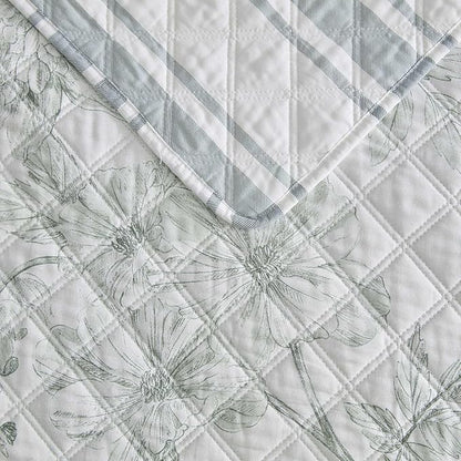 Martha Stewart - King Quilt Set, 100% Cotton Reversible Bedding Set, Incredibly Soft Feel for Year Round Comfort, 3 Piece Bed Set with Matching Pillowcases (Vine Flora Green)