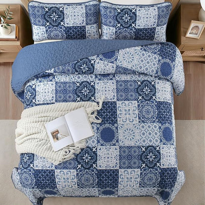 Dobuyly Boho Quilt Set King Size Navy Blue Plaid Patchwork Bedspread Coverlet Set, 3 Pieces Summer Quilt Bedding Set Soft Lightweight Navy Print Boho Bed Cover for All Seasons 110"x90"