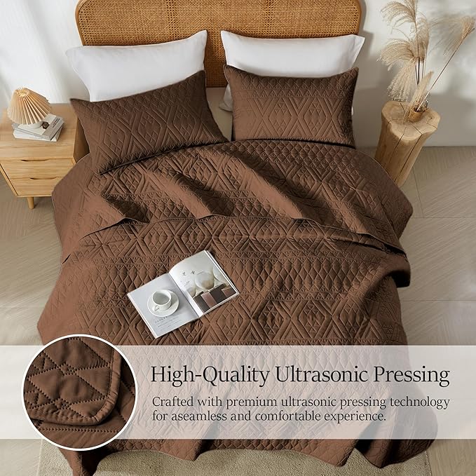 akkialla Full/Queen Size Quilt Bedding Set,Brown Lightweight Microfiber Soft Bedspread,Modern Style Geoetric Pattern Coverlet Set for All Seasons,3 Piece(1 Quilt,2 Pillow Shams) | Breathable fabric, Easy to clean