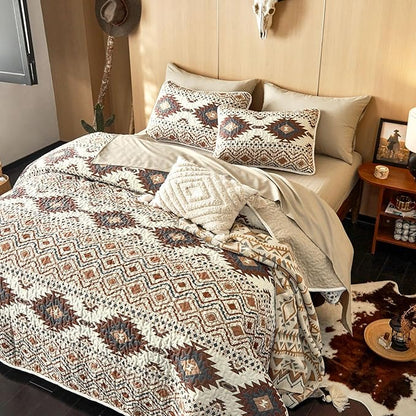 Wake In Cloud - Western Quilt Set, Southwestern Aztec Country Style with Rustic Ranch Vibe, Reversible Lightweight Bedspread Coverlet, 3 Pieces, Beige Brown, King Size