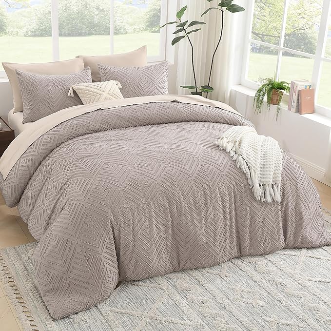 Litanika Queen Comforter Set Rose Coffee, 3 Pieces Cream Tufted Boho Farmhouse Bedding Comforter Sets, Lightweight Fluffy Comforter Bed Set for All Season (90x90In Comforter and 2 Pillowcases)