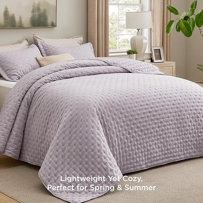 Bedsure Quilts Queen Size - Purple Bedspread Queen Size & Lightweight Comforter, Modern Farmhouse Coverlet with Clover Pattern, Ultra Soft All-Season Bedding, 90 x 96 Inches | Stitch-Free Quilting, Ultra Soft, Lightweight, Machine Washable, Pet-Friendly
