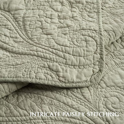 EVERGRACE 100% Cotton Paisley Quilt Set, Queen Size 3 Piece Set – Prewashed Lightweight Bedspread with 2 Shams, Soft & Breathable Matelasse Coverlet for All-Season Comfort, Light Sage Green