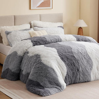 Intelligent Design Shaggy Faux Fur Comforter Set, Cozy & Soft Long Fur with Ombre Color Waves Pattern, Modern All Season Down Alternative Bed Set with Matching Sham, Cassie Twin/Twin XL Grey 2 Piece