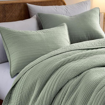 palassio Striped Sage Green 100% Cotton Quilt King Size Bedding Sets, Lightweight Crinkly Channel Pick Stitch Textured Bedspread Soft Shabby Chic Farmhouse Country Coverlet for All Season, 2 Shams