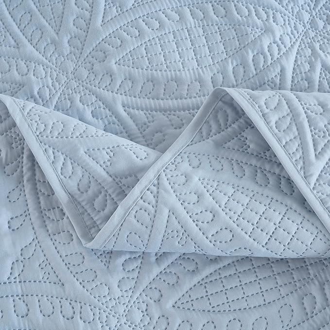 Chezmoi Collection Austin Queen Oversized Bedspread Set, 3-Piece Pinsonic Quilted Lightweight Microfiber Bedspread Coverlet, Cool Gray | Oversized, Lightweight, Fade Resistant