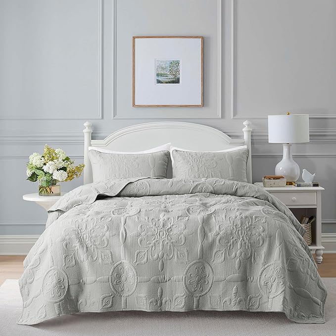 B2EVER Light Grey Damask Quilt Twin Size Bedding Sets with 1 Pillow Sham, Boho Bedspread Lightweight Soft Farmhouse Vintage Bohemian Coverlet Retro Jacquard Pattern Bed Cover for All Season, 2 Pieces