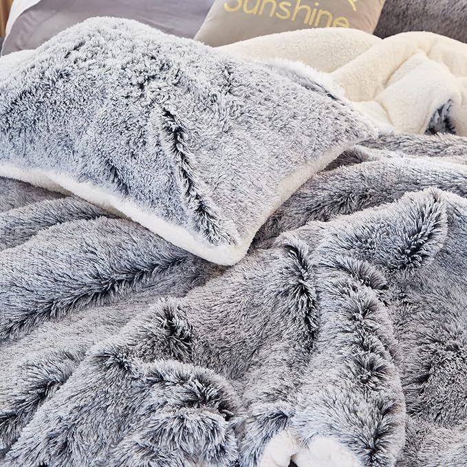 Luxury Faux Fur Shaggy Comforter Set Twin Size, Plush & Sherpa Reversible Comforter Grey with White, 3 Pieces Fluffy Fuzzy Bedding Set Ultra Soft and Warm for Winter (1 Comforter + 2 Pillowcases)