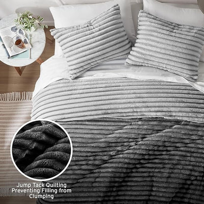 Intelligent Design Queen Comforter Set, Plush Bedding, Microfiber Reverse, 3 Piece, Lightweight, Super Soft Ribbed Velvet Comforter 2 Shams, All Season Fluffy Bed Set, Avril, Full/Queen Grey Ombre