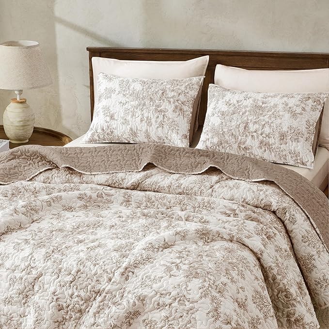 Wonderful Spring Fresh Quilt, Taupe Floral Bedspread Queen Size, 3 Piece Cotton Vintage Farmhouse Bedding Set, Machine Washable Lightweight Soft Bed Cover for All Season | breathable material, Hypoallergenic soft