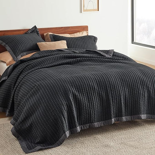Bedsure Black Quilts King Size - King Quilt Bedding Set Bedspread Coverlet, Lightweight Corduroy Pattern Bedspread, 3-Piece Set with 106"x96" Coverlet & 2 Pillow Shams, All-Season Soft Microfiber