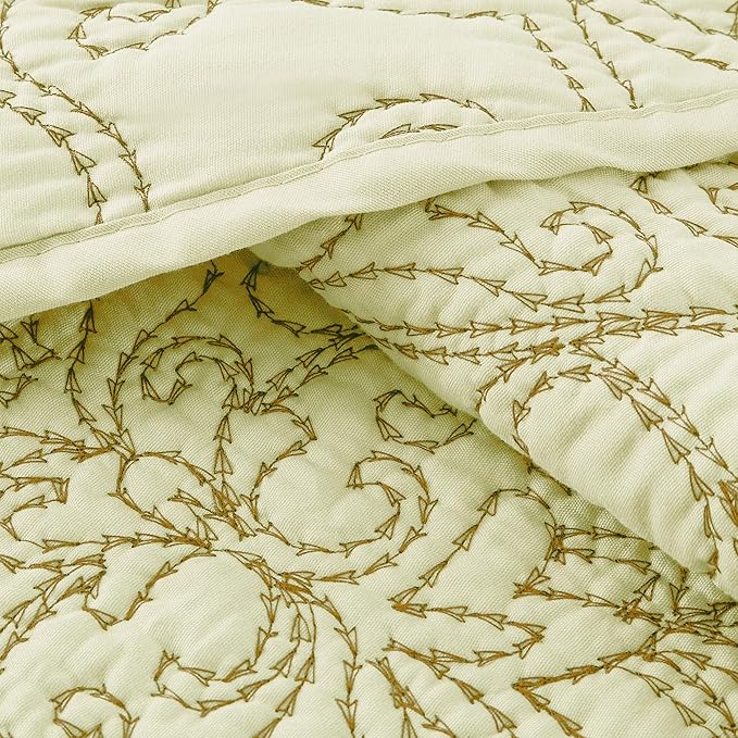 Home Soft Things Damask 4 Piece Bedspread Set, Scalloped Edge Quilt Coverlet Comforter Prewashed Bedding Set, Matelasse Embossed Floral Solid Pattern, Yellowish Green Oversize Queen(110" x 120")