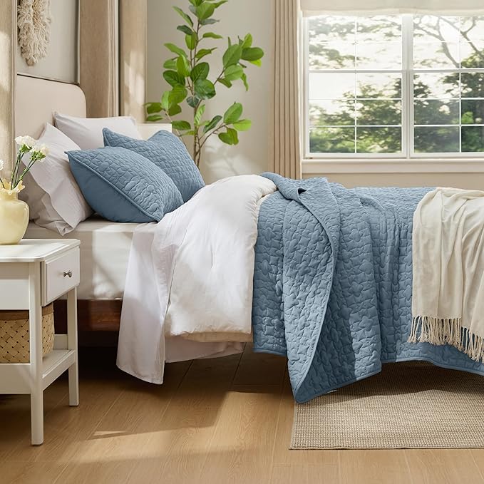 Bedsure Quilts King Size - Lightweight Bedspreads King Size with Lucky Star Quilting, Soft Quilt Bedding Set, Dusty Blue Comforter Set Coverlet for All Seasons with 2 Pillow Shams (106" x 96") | Skin-Friendly Soft, All-Season Comfort, Breathable, Light...