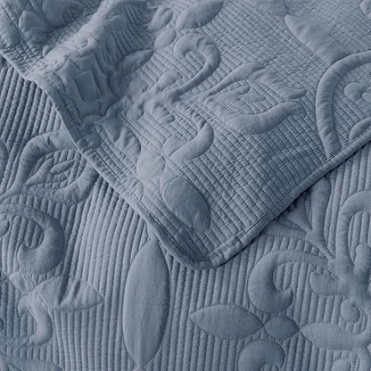 B2EVER Blue Damask Quilt Twin Size Bedding Sets with 1 Pillow Sham, Boho Bedspread Lightweight Soft Farmhouse Vintage Bohemian Coverlet Retro Jacquard Pattern Bed Cover for All Season, 2 Pieces