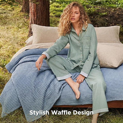 Bedsure Cooling Cotton Waffle King Size Blanket - Lightweight Breathable Summer Blanket of Rayon Derived from Bamboo for Hot Sleepers, Luxury Throws for Bed, Couch and Sofa, Dusty Blue, 104x90 Inches