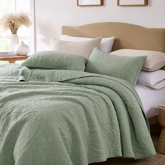 palassio Sage Green Paisley 100% Cotton Quilt California Cal King Size Bedding Sets with 2 Pillow Shams, Oversized Boho Farmhouse Vintage Soft Bedspread Shabby Chic Coverlet for All Season, 3 Pieces