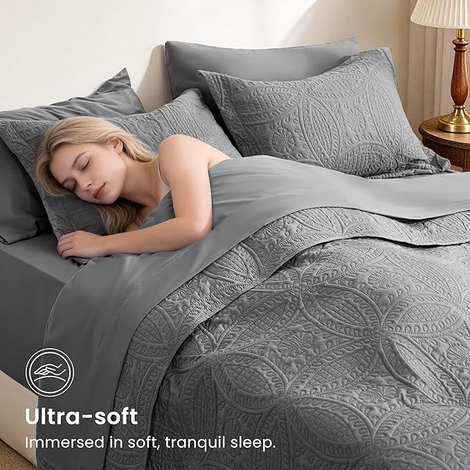 Love's cabin Queen Quilt Set Grey, Bed in a Bag Queen Size Bedding 7 Pieces, Ultrasonic Embossed Coin Pattern Comforter, Lightweight Bedspreads for All Seasons Quilt with Sheets, Pillowcases & Shams