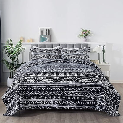 Travan 3-Piece Queen Quilt Set Striped Pattern Microfiber Soft Lightweight Bedding Set with Shams for All Season, Black Strips, Queen Size