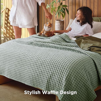 Bedsure Cooling Cotton Waffle Full Size Blanket - Lightweight Breathable Blanket of Rayon Derived from Bamboo for Hot Sleepers, Luxury Throws for Bed, Couch and Sofa, Mint Green, 80x90 Inches