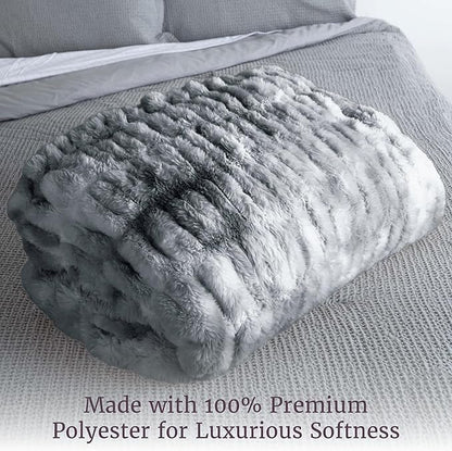 Lavish Home Oversized Ruched Faux Fur Blanket - 60x80-Inch Plush Polyester Faux Fur Queen-Size Throw for Sofas and Beds - Luxurious Bedding (Silver)