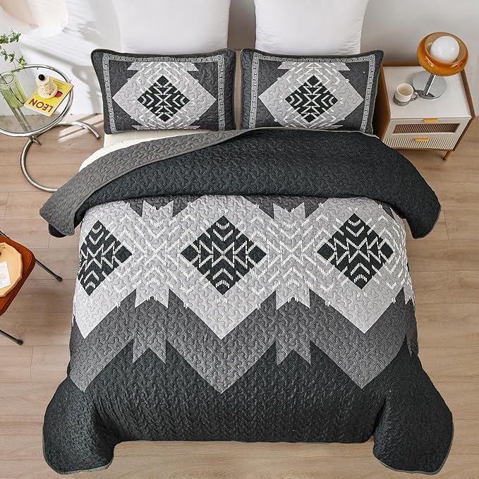 Dintszyayue Black Quilt Set Boho California King Size,3 Piece Aztec Texture Bedspread Coverlet Set Soft Lightweight Bedding Set Geometric Bohemian Bedspread with 2 Pillowcases(Black,96"x112")