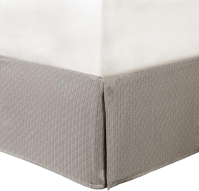 Madison Park Ridge Comforter Set - Cabin Lodge Plaid Herringbone Design, All Season Down Alternative Cozy Bedding with Matching Bedskirt, Shams, Decorative Pillow, Cal King(104"x92"), Neutral 7 Piece