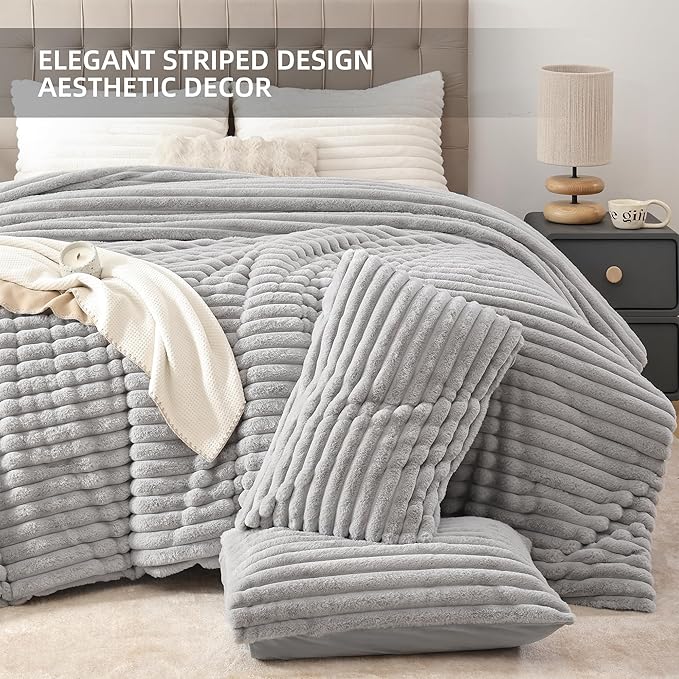 Smoofy Fluffy King Size Comforter Set 3 Pieces - Light Grey Fleece Fluffy Comforter Set, Luxury Fuzzy King Bedding Set, Soft King Bed Set All Season, Heavy Faux Fur Comforter with 2 Pillow Cases