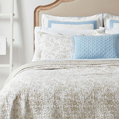 Laura Ashley Home - Amberley Collection - Quilt Set - 100% Cotton, Breathable & Lightweight, Reversible Bedding, Pre-Washed for Added Softness, Queen, Biscuit