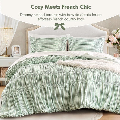 Intelligent Design Ella King Comforter Set – Ruched Gingham Shabby Chic Bedding, Bow-Tie Detail, All Season Lightweight 3 Piece Bedding Set, Sham, King/Cal King, Green