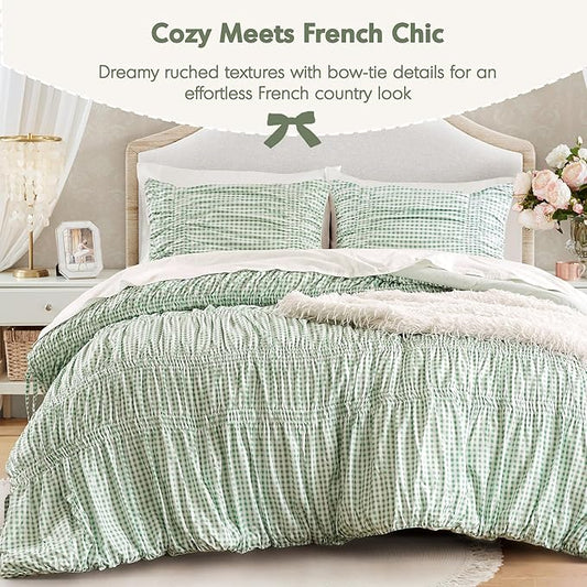 Intelligent Design Ella Queen Comforter Set – Ruched Gingham Shabby Chic Bedding, Bow-Tie Detail, All Season Lightweight 3 Piece Bedding Set, Sham, Full/Queen, Green