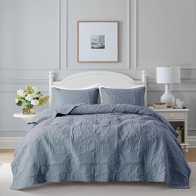 B2EVER Blue Damask Quilt Twin Size Bedding Sets with 1 Pillow Sham, Boho Bedspread Lightweight Soft Farmhouse Vintage Bohemian Coverlet Retro Jacquard Pattern Bed Cover for All Season, 2 Pieces