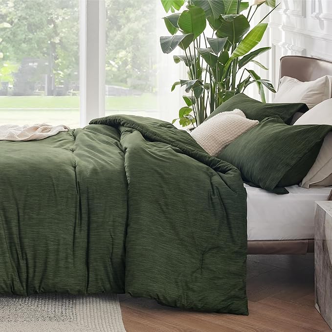 Bedsure Oversized King Comforter Set - Dark Green Soft Bedding for All Seasons, Cationic Dyed Bed Set, 3 Pieces, 1 Oversized King Size Comforter (120"x98") and 2 Pillow Shams (20"x36"+2")