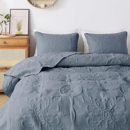 B2EVER Blue Damask Quilt Queen Size Bedding Sets with 2 Pillow Shams, Boho Bedspread Lightweight Soft Farmhouse Vintage Bohemian Coverlet Retro Jacquard Pattern Bed Cover for All Season, 3 Pieces
