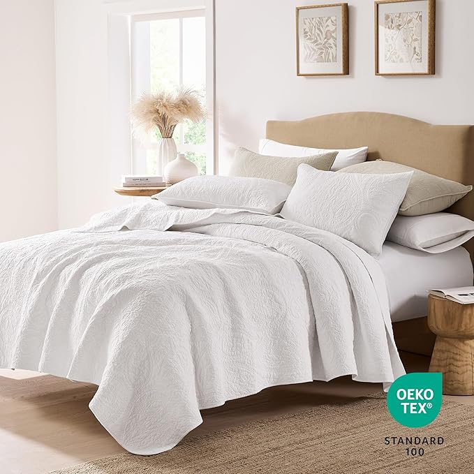 PALASSIO White Paisley 100% Cotton Quilt California Cal King Size Bedding Sets with 2 Pillow Shams, Oversized Boho Floral Farmhouse Vintage Soft Bedspread Shabby Chic Coverlet for All Season, 3 Pieces