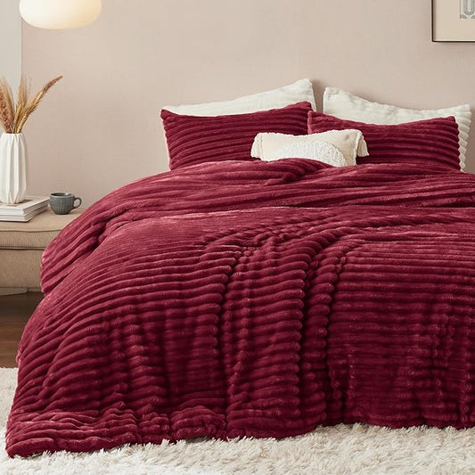 Bedsure Twin/Twin XL Size Comforter - GentleSoft™ 2 Pieces Double-Side Fleece Fluffy Dark Red Comforter Set, Cozy Striped Room Decor Aesthetic Luxury Twin Bedding Sets, 1 Pillowcase, 68x88 Inches