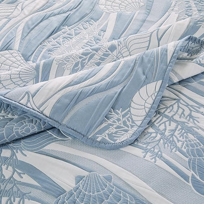 Greenland Home Coastal Paradise Reversible Matelassé Coverlet Set, 2-Piece Twin/XL, Dover Tidal Blue