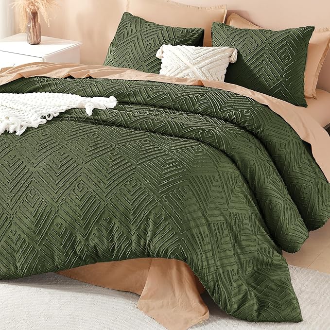 Litanika Super King Comforter Olive Green, 3 Pieces Tufted Boho Farmhouse Bedding Comforter Set, Lightweight Fluffy All Season Comforter Set (120x120In Comforter & 2 Pillowcases)