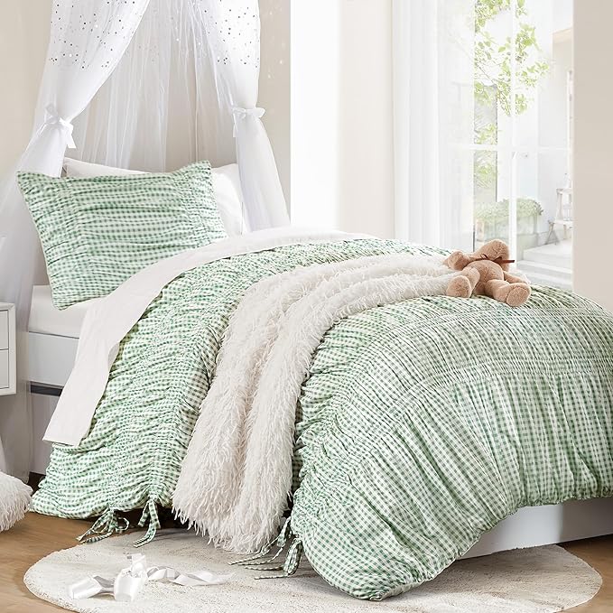 Intelligent Design Ella Twin Comforter Set – Ruched Gingham Shabby Chic Bedding, Bow-Tie Detail, All Season Lightweight 3 Piece Bedding Set, Sham, Twin/Twin XL, Green