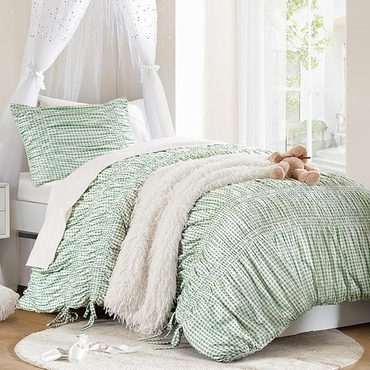 Intelligent Design Ella Twin Comforter Set – Ruched Gingham Shabby Chic Bedding, Bow-Tie Detail, All Season Lightweight 3 Piece Bedding Set, Sham, Twin/Twin XL, Green