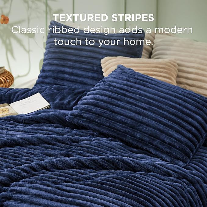 Bedsure King Comforter - GentleSoft™ 3 Pieces Double-Side Fleece Fluffy Navy Blue Comforter Set, Cozy Striped Room Decor Aesthetic, Luxury King Size Bedding with 2 Pillowcases, 104x90 Inches